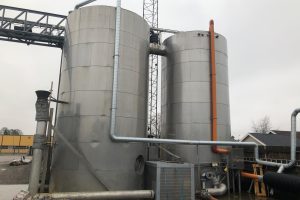 Liquid waste tank